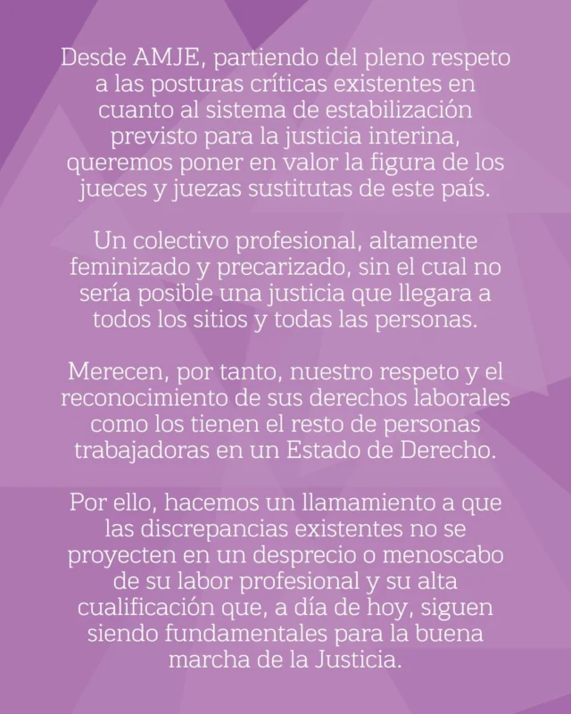 Desde la Asociación de Mujeres Juezas #AMJE, partiendo del pleno respeto a las posturas críticas existentes en cuanto al sistema de estabilización previsto para la justicia interina, queremos poner en valor la figura de los jueces y juezas sustitutas de este país.⚖️
👉Un colectivo profesional, altamente feminizado y precarizado, sin el cual no sería posible una justicia que llegara a todos los sitios y todas las personas.
👉Merecen, por tanto, nuestro respeto y el reconocimiento de sus derechos laborales como los tienen el resto de personas trabajadoras en un Estado de Derecho.
👉Por ello, hacemos un llamamiento a que las discrepancias existentes no se proyecten en un desprecio o menoscabo de su labor profesional y su alta cualificación que, a día de hoy, siguen siendo fundamentales para la buena marcha de la Justicia.
#mujeresjuezas #justiciaespañola #reformajudicial #carrerajudicial
