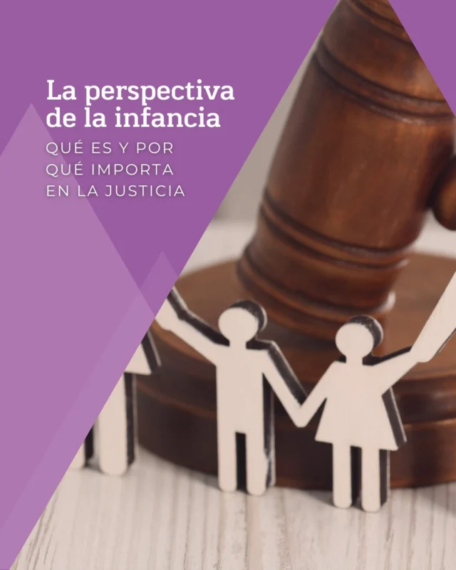 Hablamos de perspectiva de género, pero también de perspectiva de la infancia.👦👧
Una visión imprescindible para la justicia y para las personas que formamos parte de este sistema. ⚖️
Mirar la realidad, también la de los juzgados y los procesos judiciales, considerando a menores, es fundamental.✅
Desde contar con salas específicas para sus declaraciones, hasta entender que, en esas declaraciones, no podemos esperar la misma expresión o precisión que una persona adulta. 🗣️
Solo así se pueden detectar, prevenir y reparar cuestiones como el abuso infantil o la violencia vicaria.
Desde #AMJE reivindicamos que la perspectiva de la infancia, igual que la de género, debe ser ineludible en los procesos judiciales que así lo requieran. Proteger los derechos de niñas y niños es una prioridad.💜
#mujeresjuezas #infancia #perspectivadelainfancia #menores #justicia #perspectivadegenero #violenciavicacaria #derechosdelainfancia #derechosdelosniños